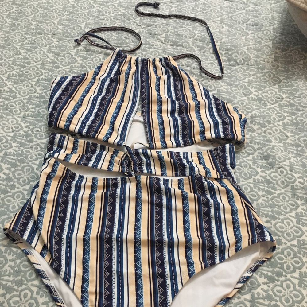 Brand new monokini